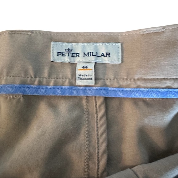 Peter Millar Golf Shackleford Performance Hybrid Sand Short Sz 44 10” inseam - Picture 6 of 8